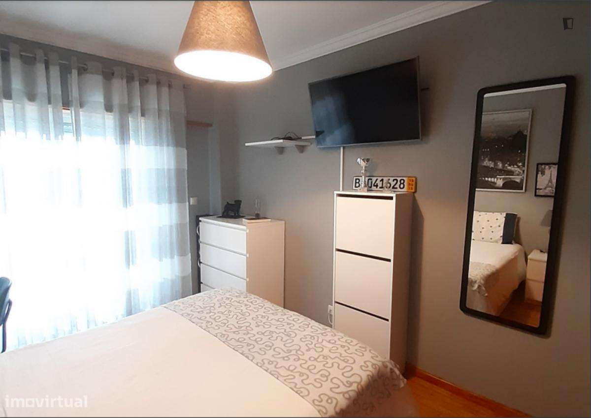 Quarto - localizado em Lisbon - Grande imagem: 2/11