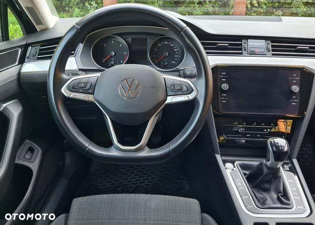 Volkswagen Passat 2.0 TDI EVO Business - 26
