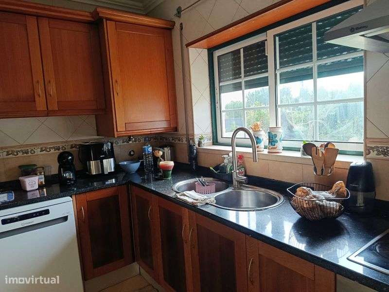 Moradia T4 Alugar - Grande imagem: 5/5