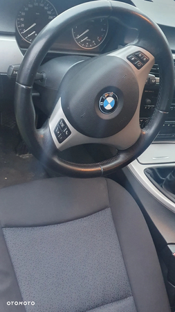 BMW Seria 3 320i - 14