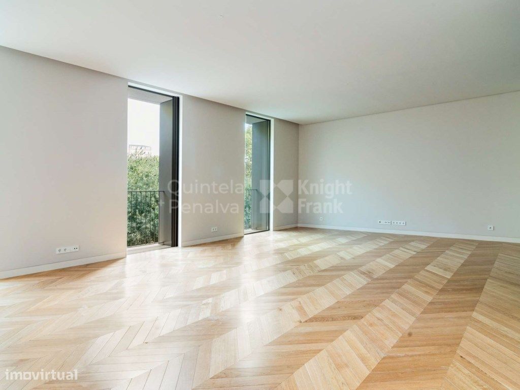 Apartamento T2 para arrendamento na Av. da Liberdade em Lisboa - Grande imagem: 1/24