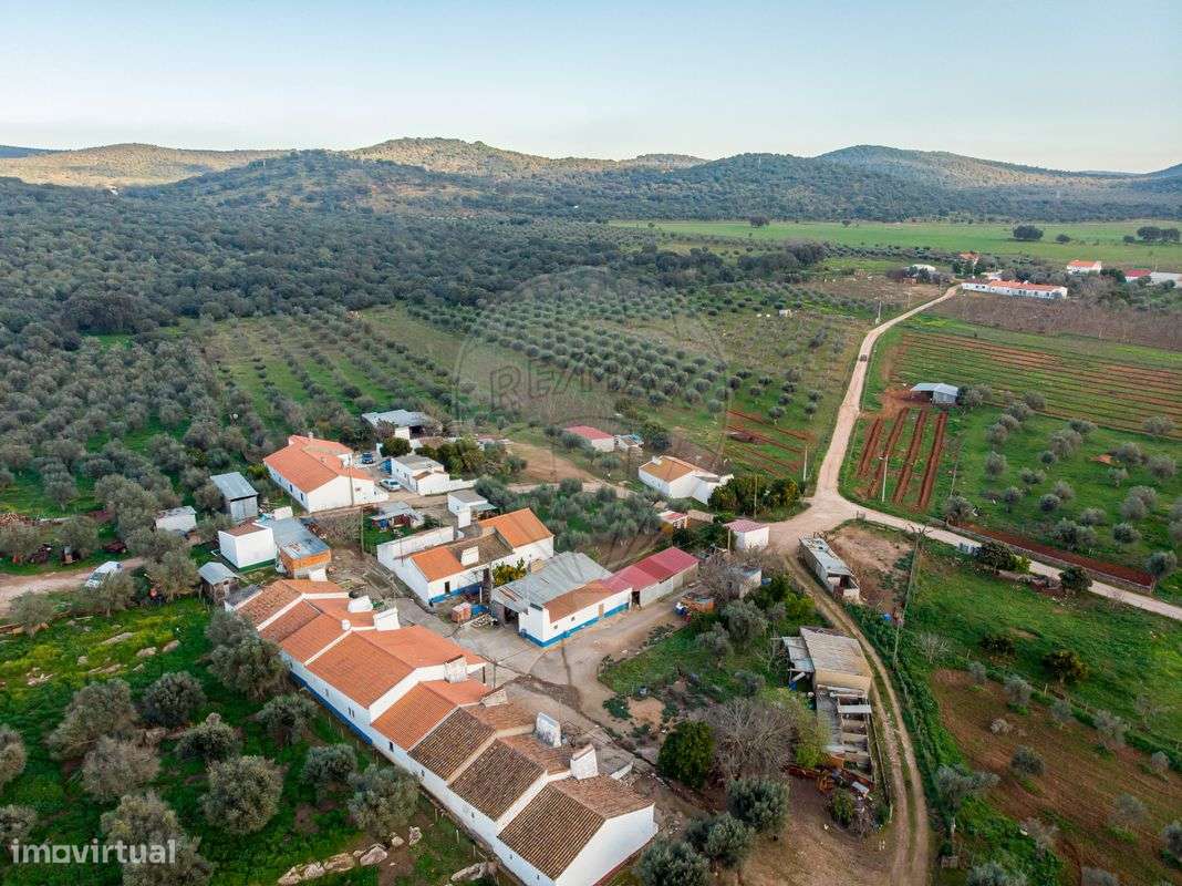 Moradia T1 para venda - Grande imagem: 3/18