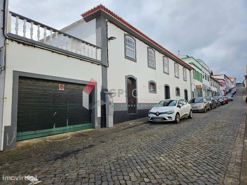 Excelente prédio no centro da Praia da Vitória! - Grande imagem: 3/35