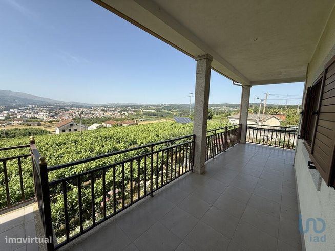 Casa de Campo T4 em Folhadela de 459,00 m2-0