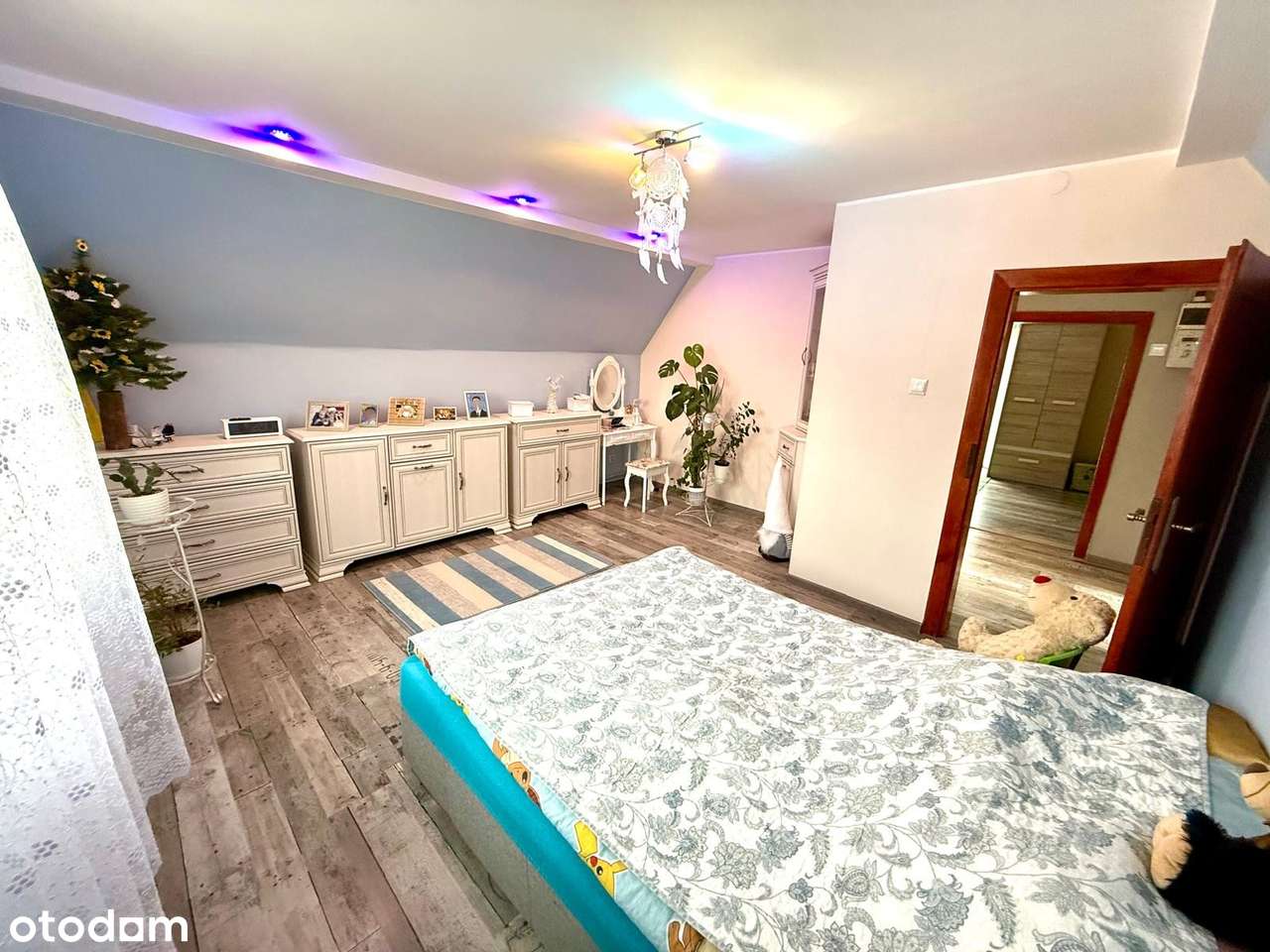 Zadbany dom na osiedlu Czarne Jelenia Góra.-2