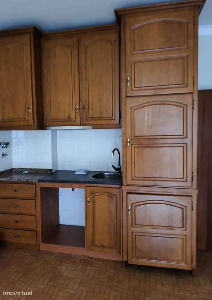 T1 Lisboa - Av. Almirante Reis, Bem Conservado, Junto ao Metro.-2