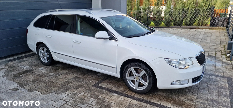 Skoda Superb 1.6 TDI Ambition Greenline - 4