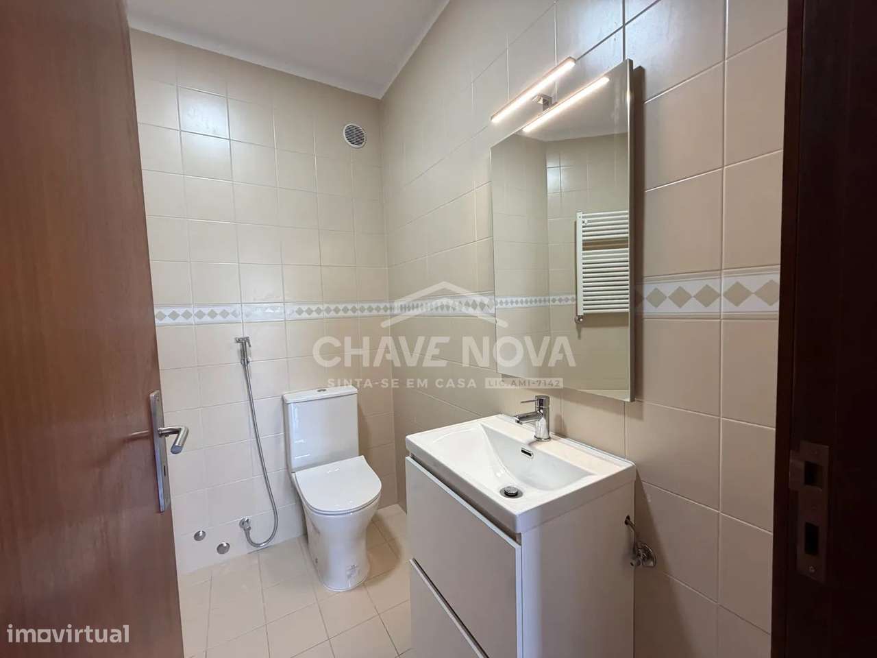 Apartamento T2 em Mafamude | Junto à Nova Linha do Metro Rubi-26