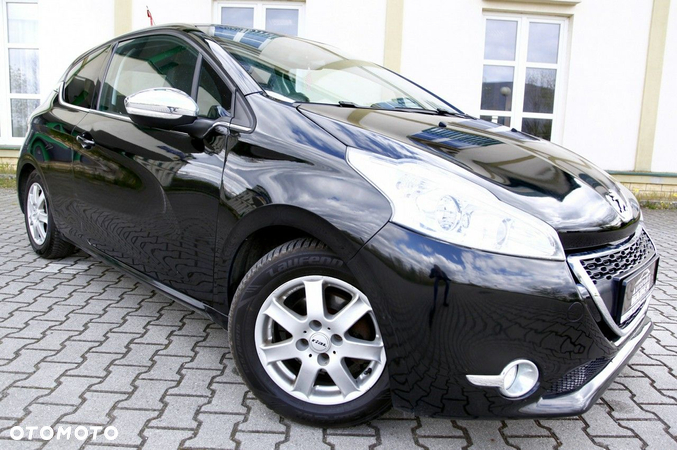 Peugeot 208 120 VTI Intuitive - 33