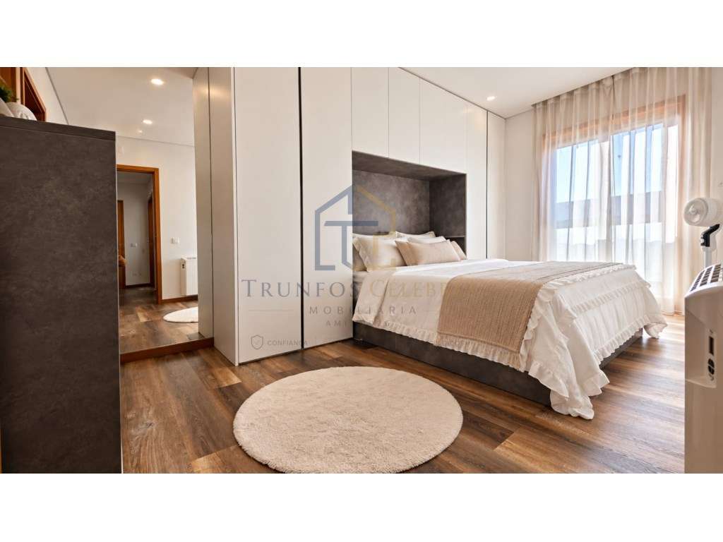 Apartamento T3 Renovado com Suíte e Garagem Fechada | Vila do Conde-12