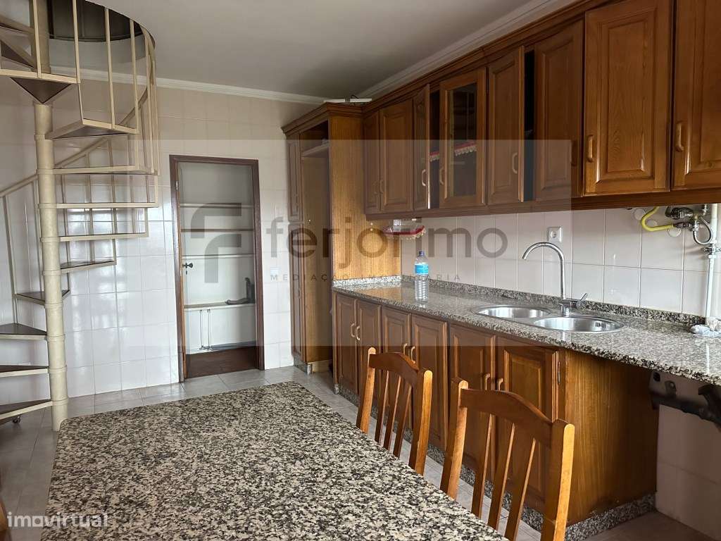 ANDAR MORADIA T3 PARA ARRENDAMENTO - Grande imagem: 5/12