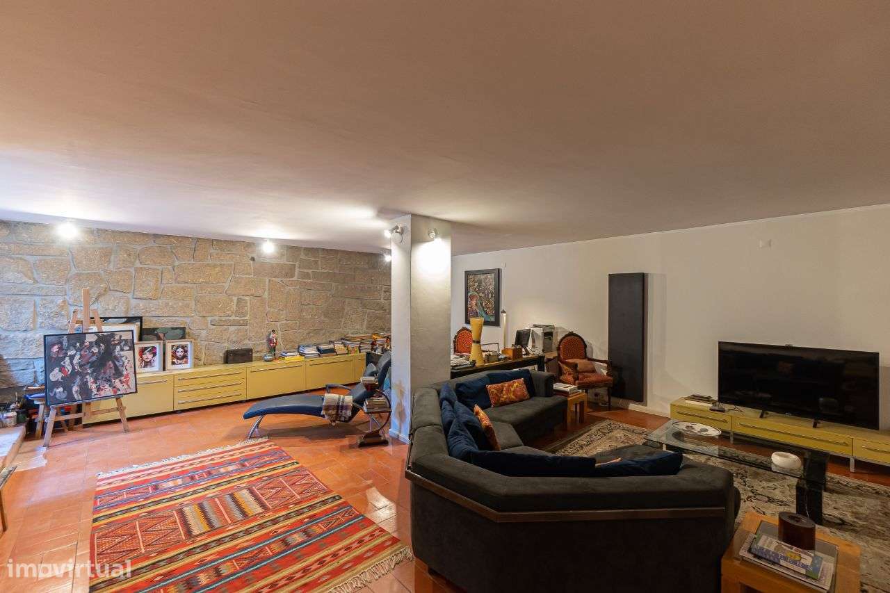 Moradia totalmente remodelada na melhor zona das Antas-42