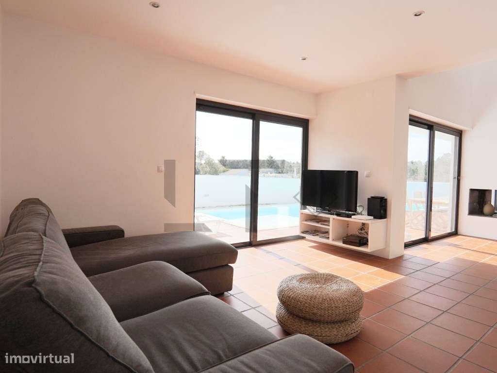 Moradia V4 com Piscina para Venda na Comporta-32
