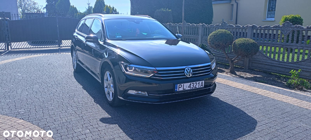 Volkswagen Passat - 2