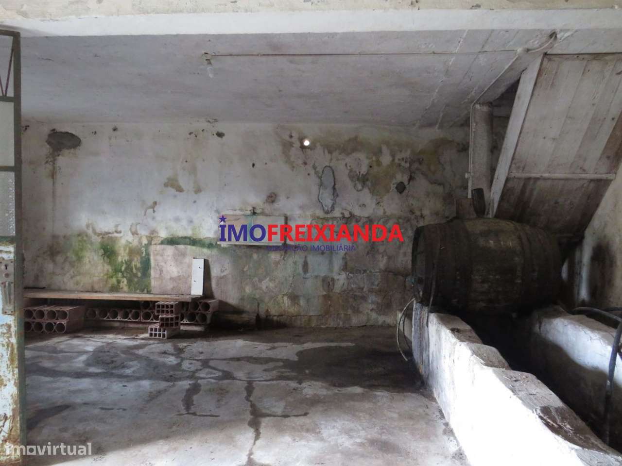 Moradia T2 - Casal dos Bernardos-15