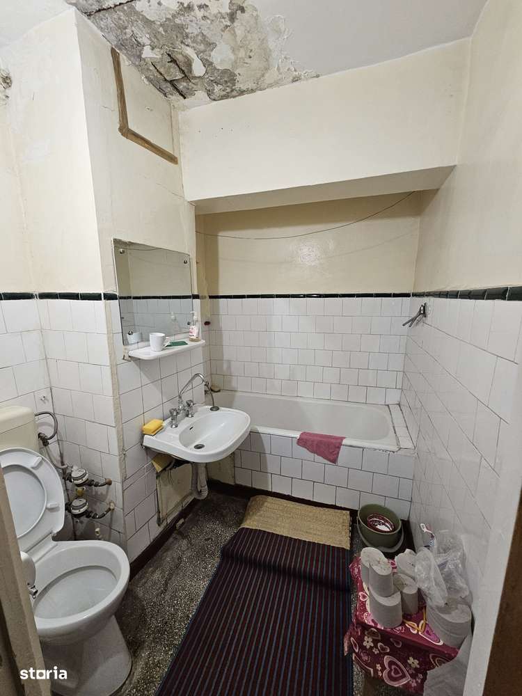 Apartament 3 camere de vanzare  Lujerului-1