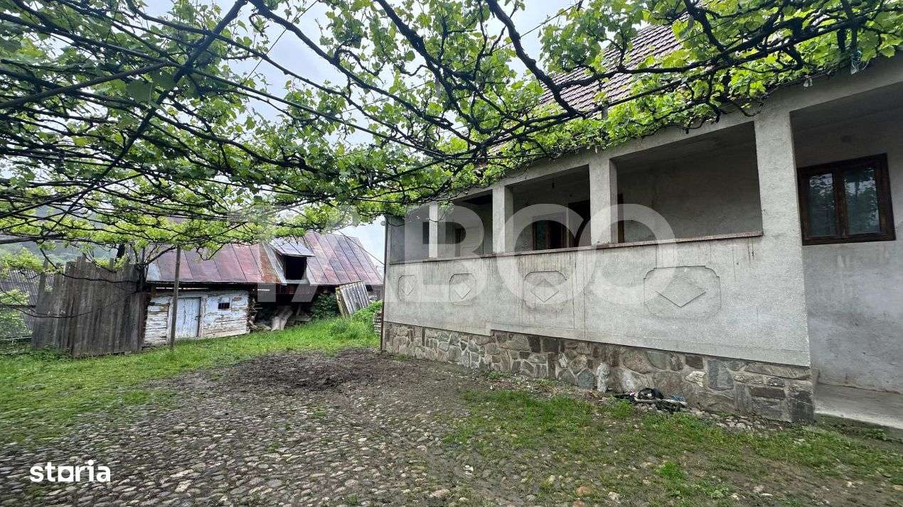 Casa individuala teren liber 300 mp de vanzare cu Rasinari Sibiu - Imagine principală: 4/5