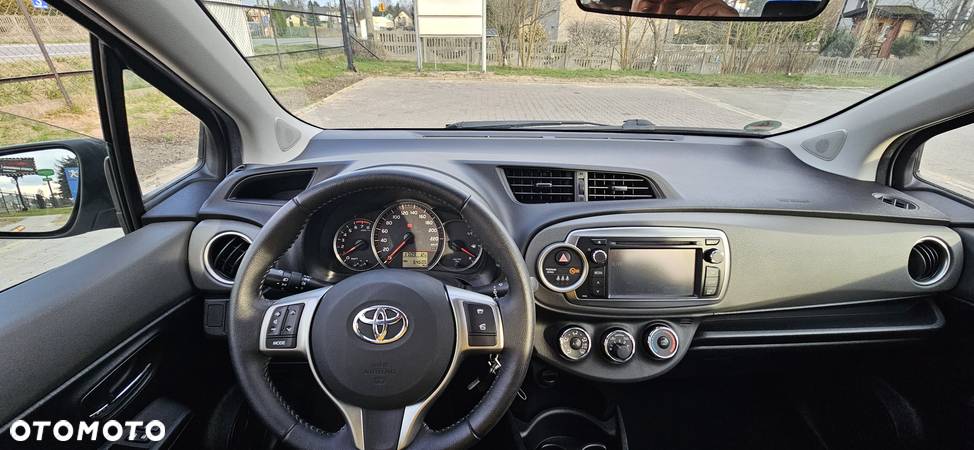 Toyota Yaris 1.33 Prestige - 6