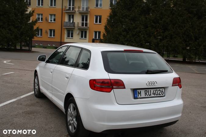 Audi A3 1.6 Ambition - 10