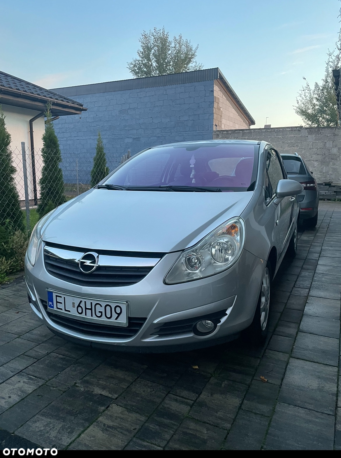Opel Corsa 1.4 16V Cosmo - 2