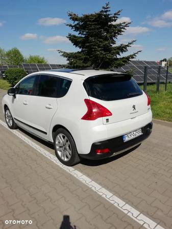 Peugeot 3008 2.0 HDi HYbrid4 - 2