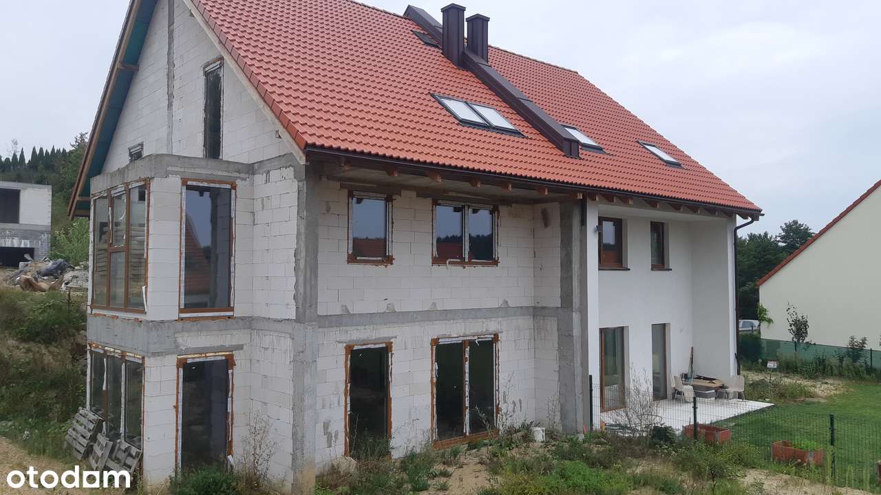 komfortowy duży dom w zacisznym osiedlu-3