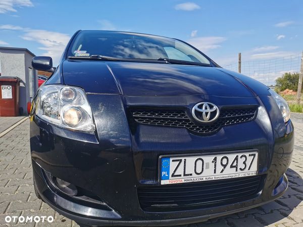 Toyota Auris 2.0 D-4D - 1