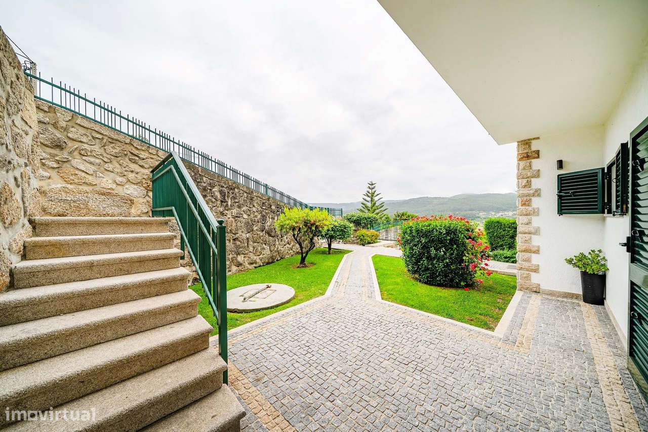 Moradia Individual T4 em Aldreu, Barcelos-50