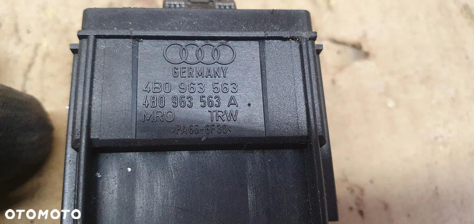 Przełącznik grzania fotela Audi A6 C5 4B0963563 - 4