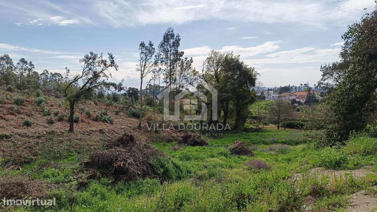 Terreno em Foz do Sousa p/ Moradia-3