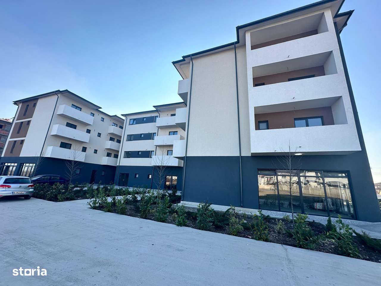 AP. 2 CAMERE - INDEPENDENTEI, MUTARE IMEDIATA, BUCATARIE INCHISA, COMI-0