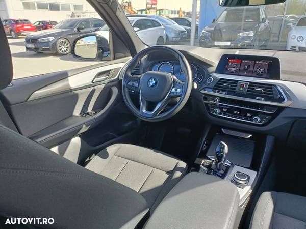 BMW X3 xDrive20i AT Advantage - 11