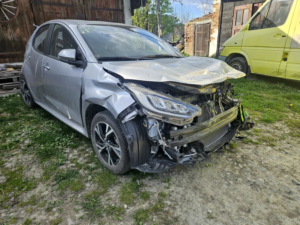 Toyota Yaris IV Hybrid 100 Active 2024