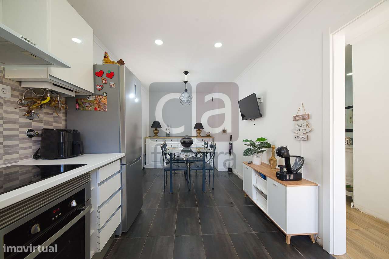 Moradia T3 Totalmente Remodelada em Almeirim-3