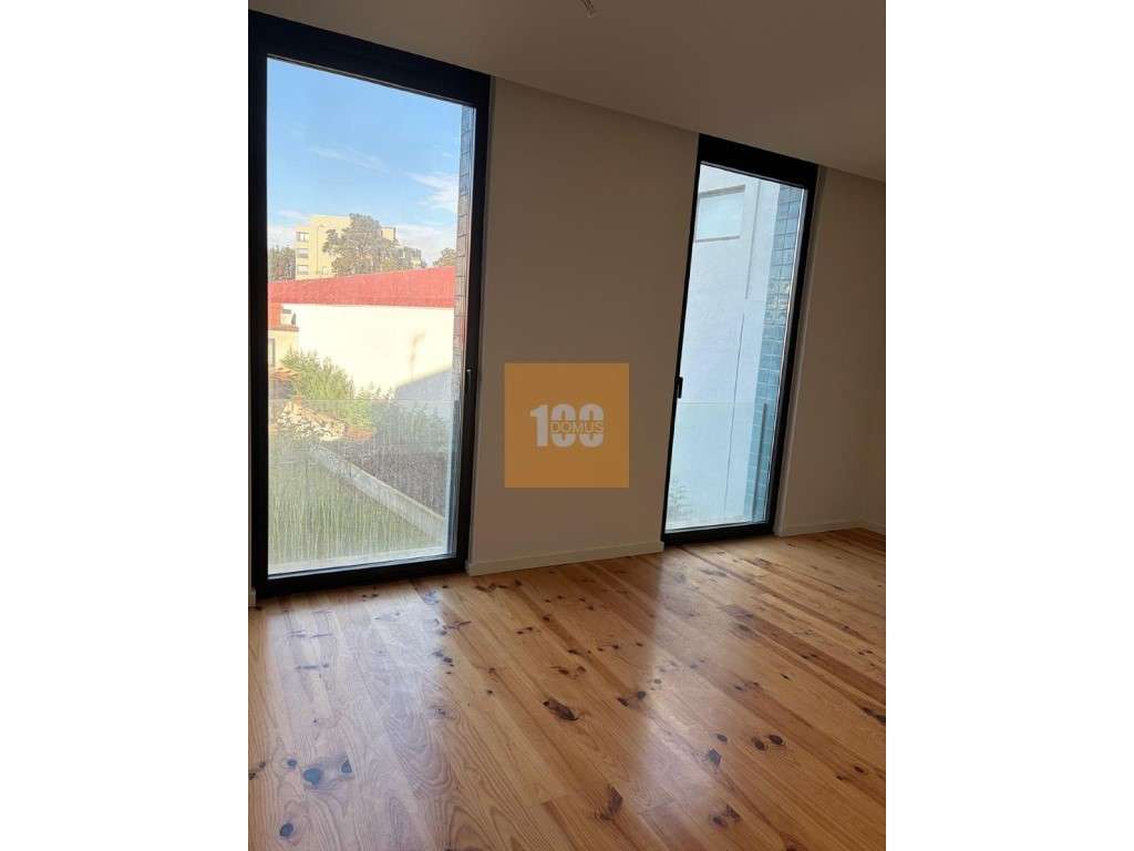 Apartamento T0 na Baixa do Porto - Grande imagem: 2/20
