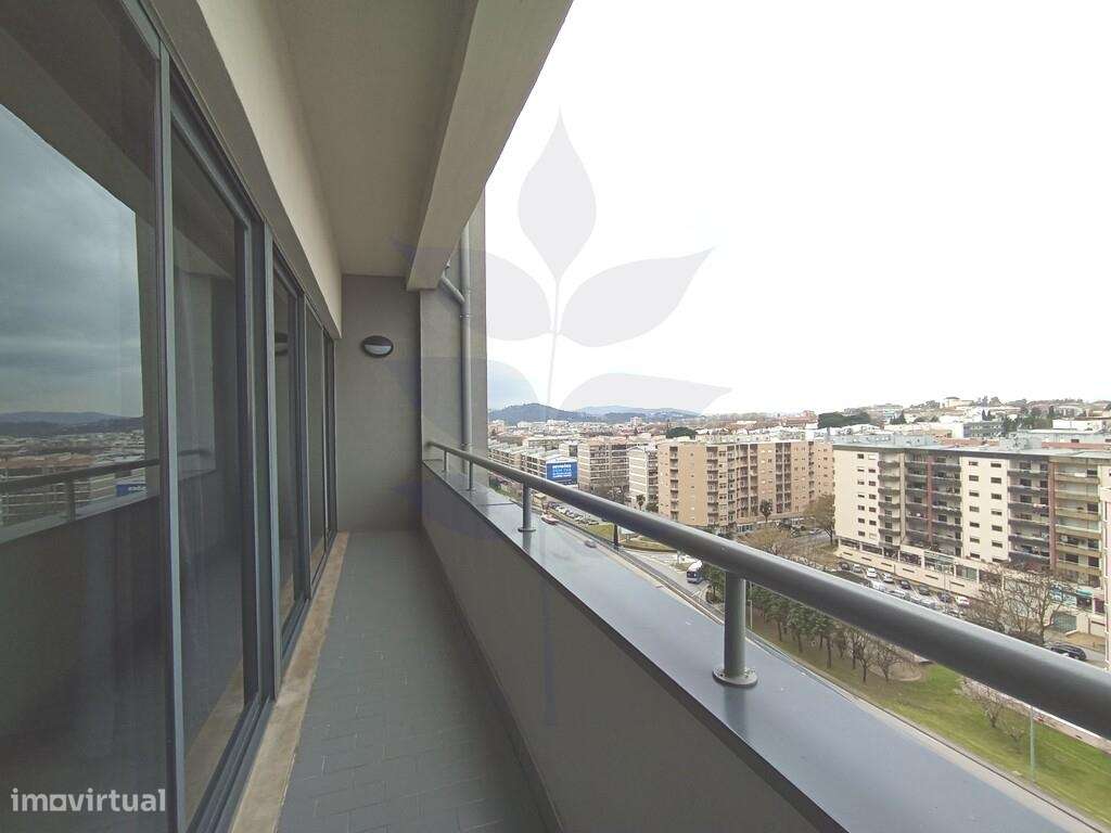 Arrendamento T1+1 Mobilado e Equipado - São Victor - Grande imagem: 2/19