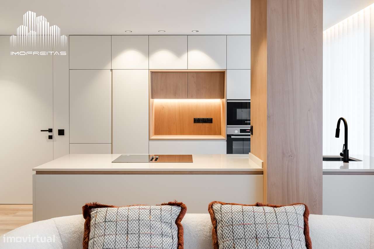 Fantástico T2 Novo no Centro de Vila verde com 2 Frentes!-14