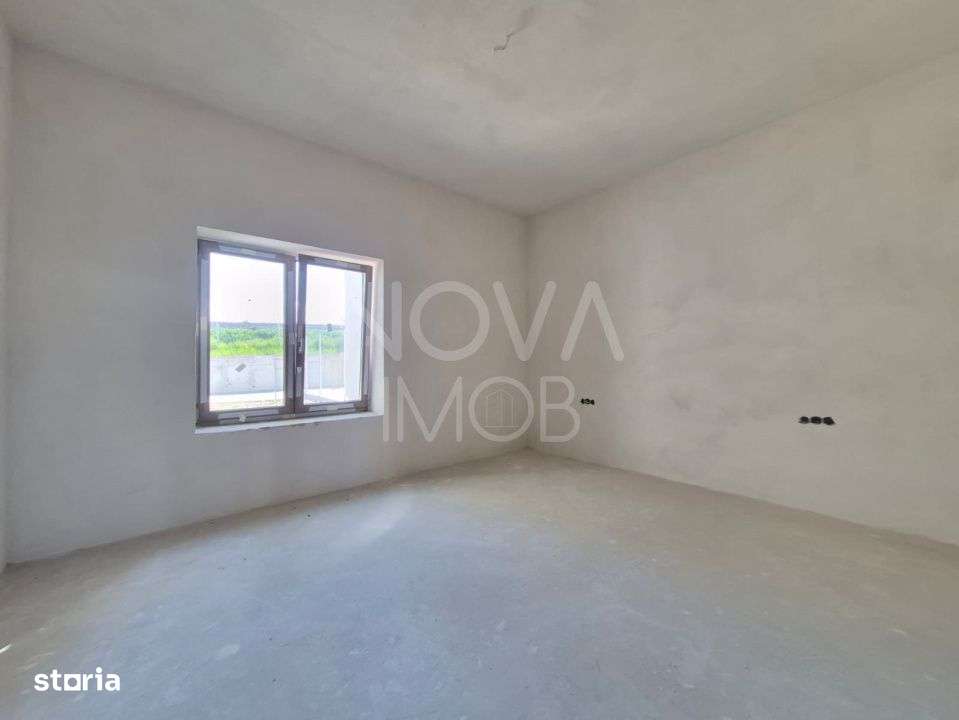 Casa generoasa cu 5 camere, 2 bai, dressing si parcare – Sura Mica-11