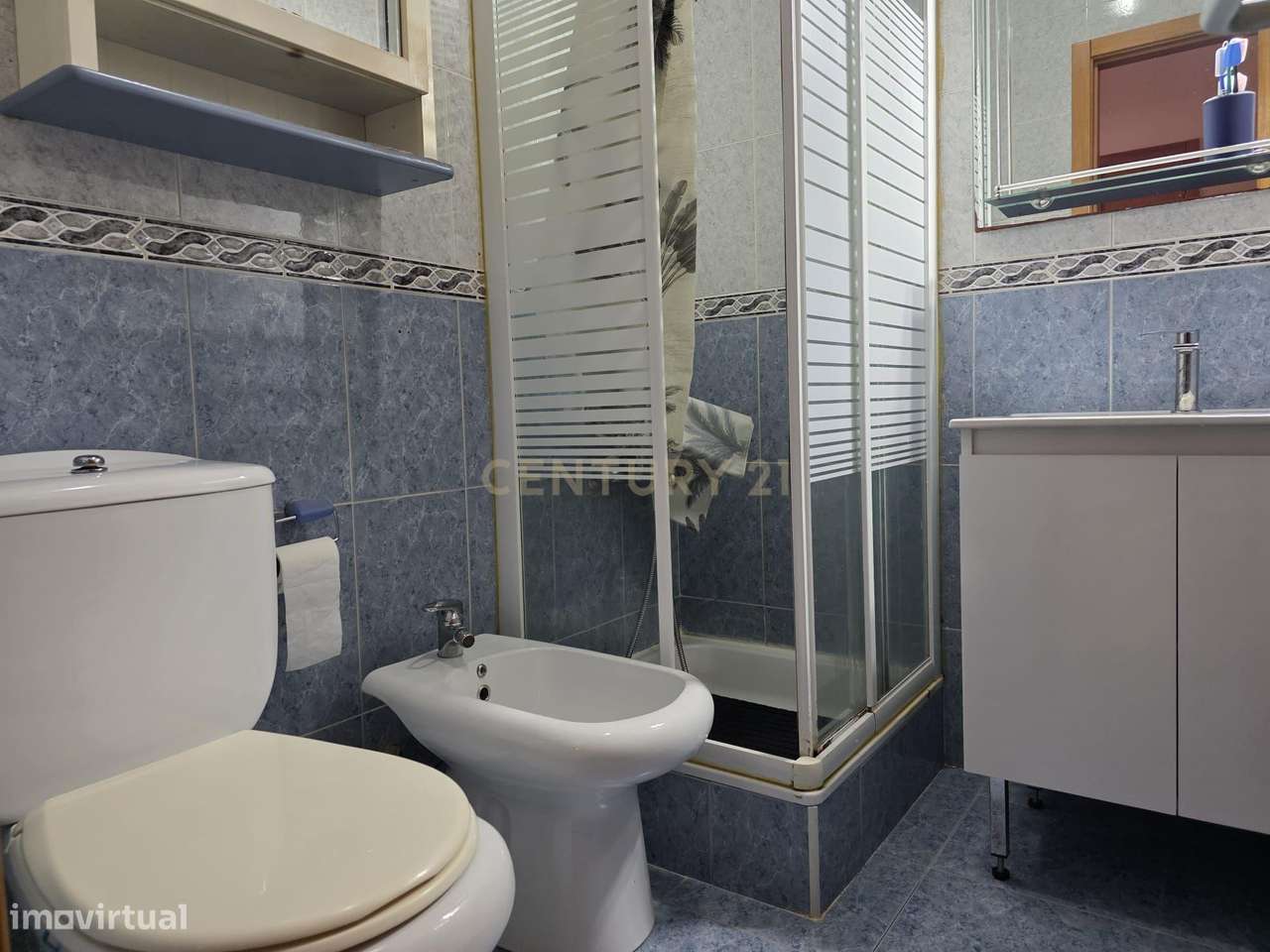 Apartamento T3 em Monte Abraão com bons acessos e proximidade a Lisboa-18