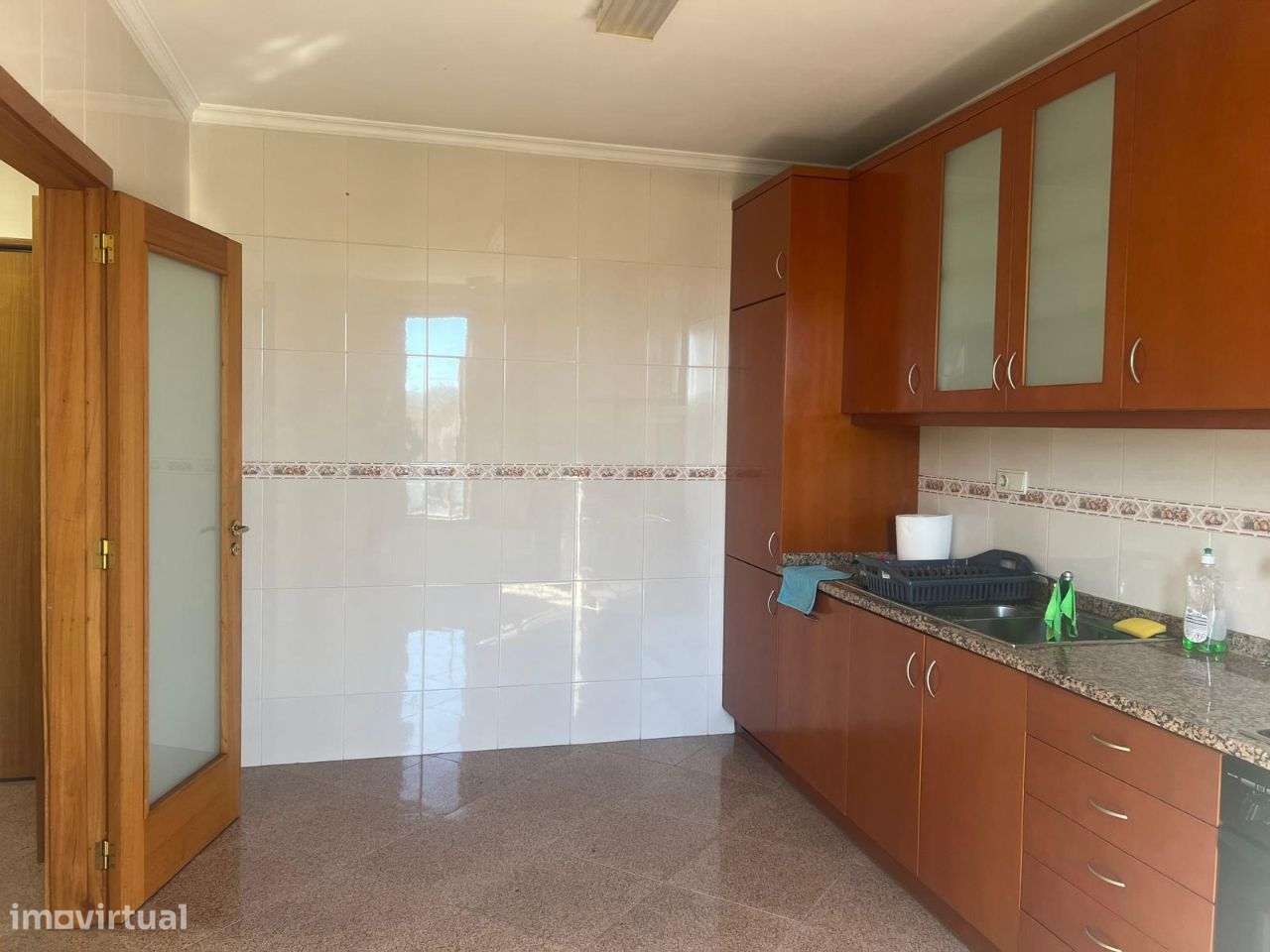 Apartamento T1 como novo, garagem fechada-6