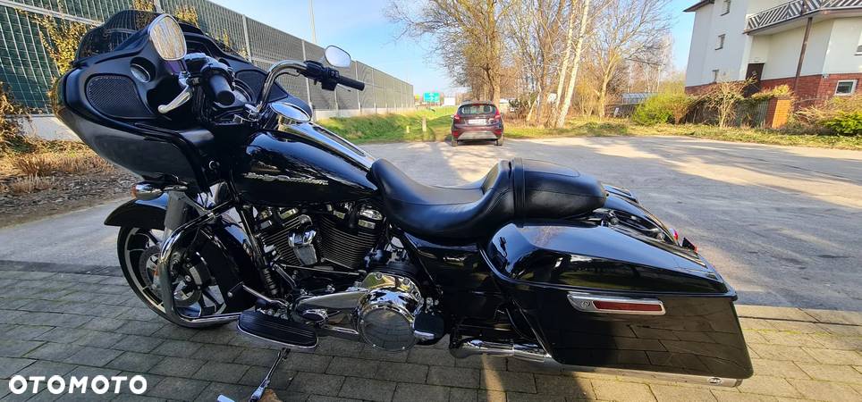 Harley-Davidson Touring Road Glide - 8