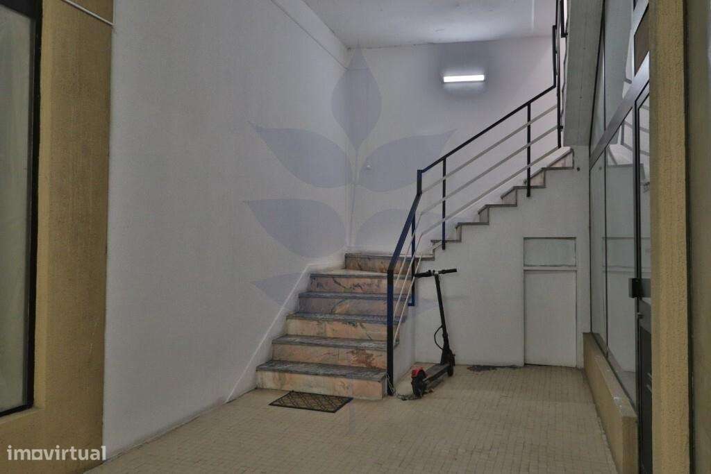 Apartamento T0 com terraço – mobilado e equipado | Braga-35