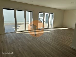 Magnifica moradia novaT4 com piscina e garagem! - Grande imagem: 2/60