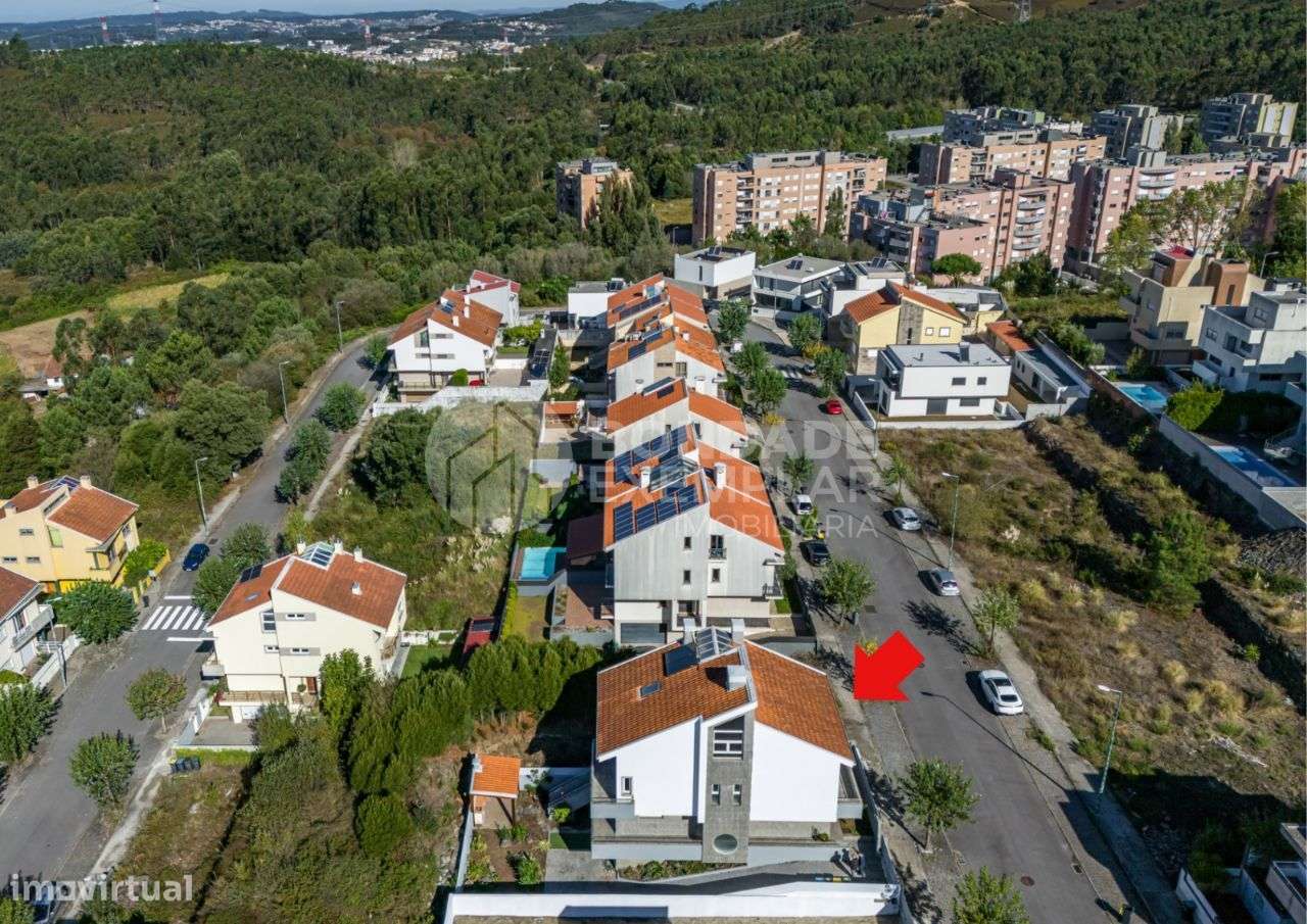 Excelente Moradia V4 - Quinta de Lousã - Valongo-38