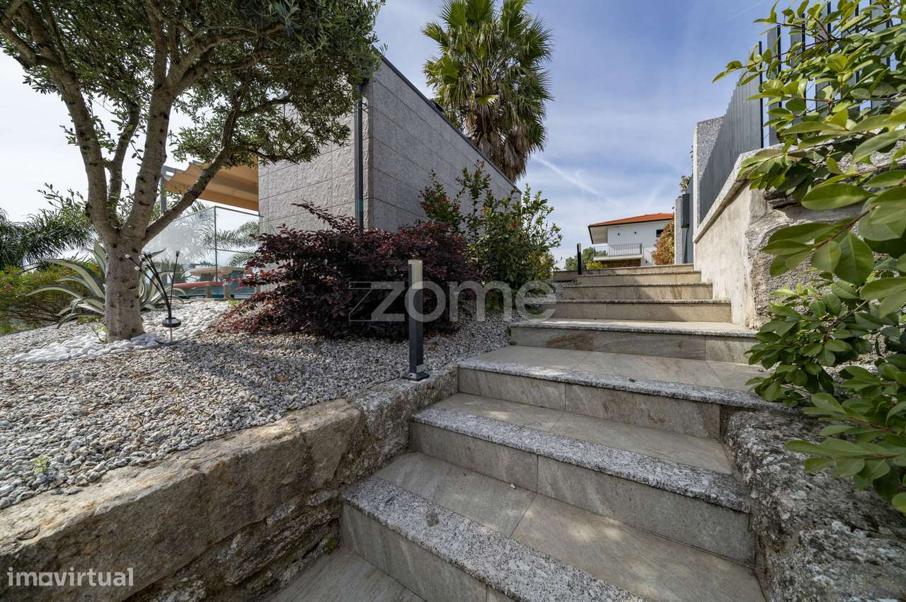 Moradia Individual T4 com piscina em Geraz do Minho, Póvoa de Lanho...-51