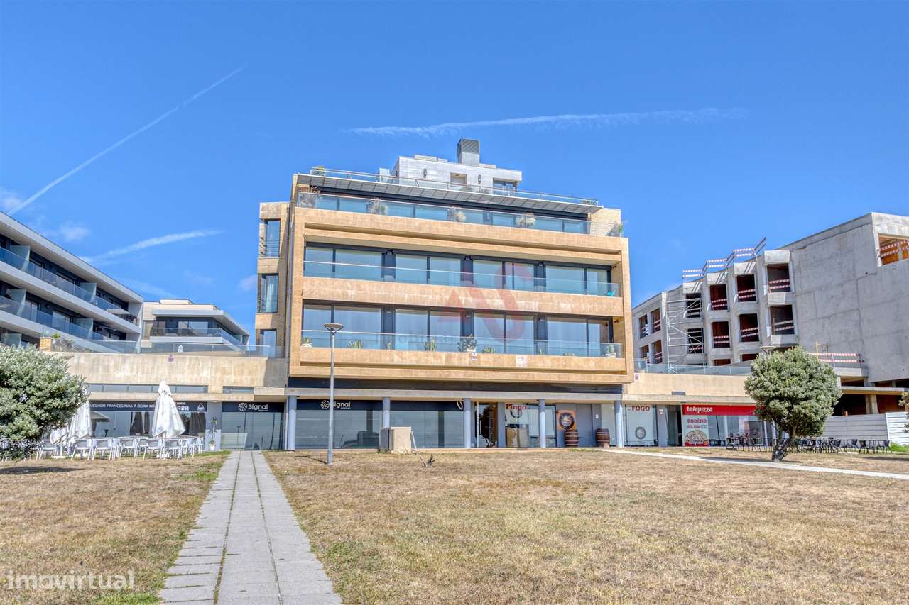 Penthouse Duplex Exclusiva em Frente à Praia de Salgueiros – na Primei-44