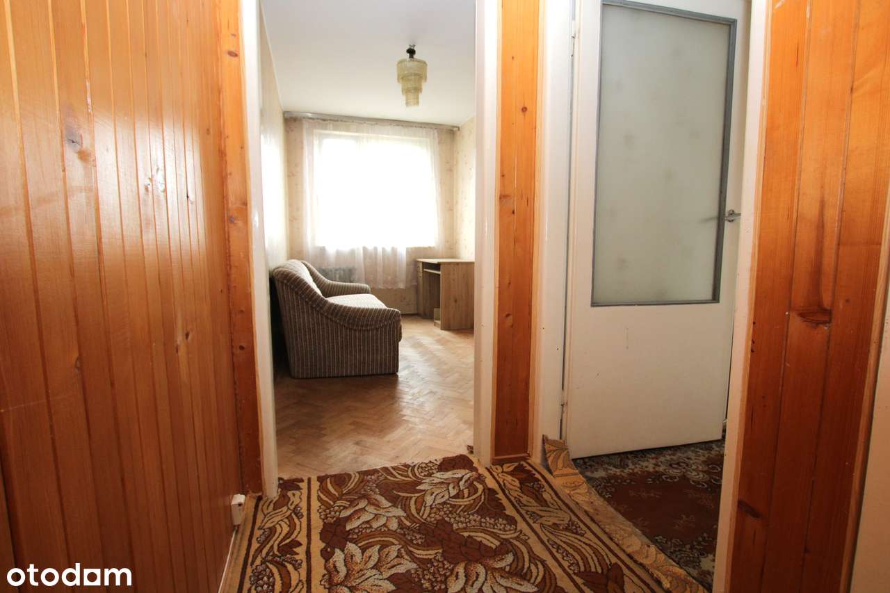 3-pokojowe **mieszkanie do remontu** w centrum miasta ul. Robotnicza-12