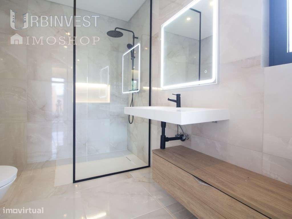 Moradia T4 a curta distância da praia do Almargem, em Quarteira, Al...-19