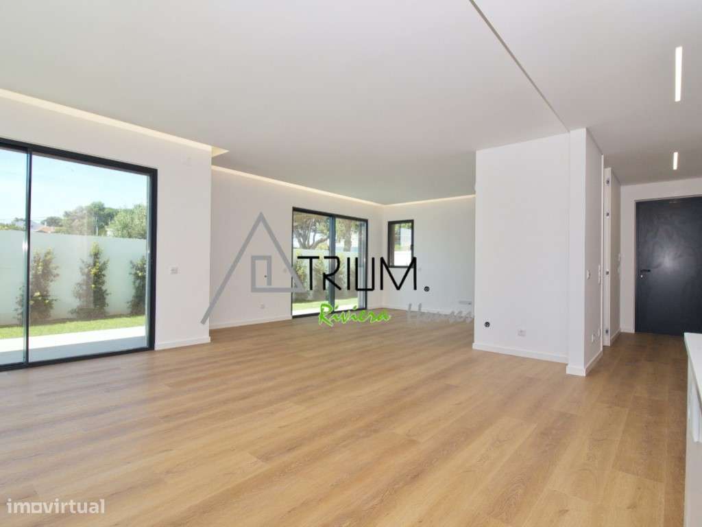 Moradia T4+1 Isolada com piscina e jardim nova-11