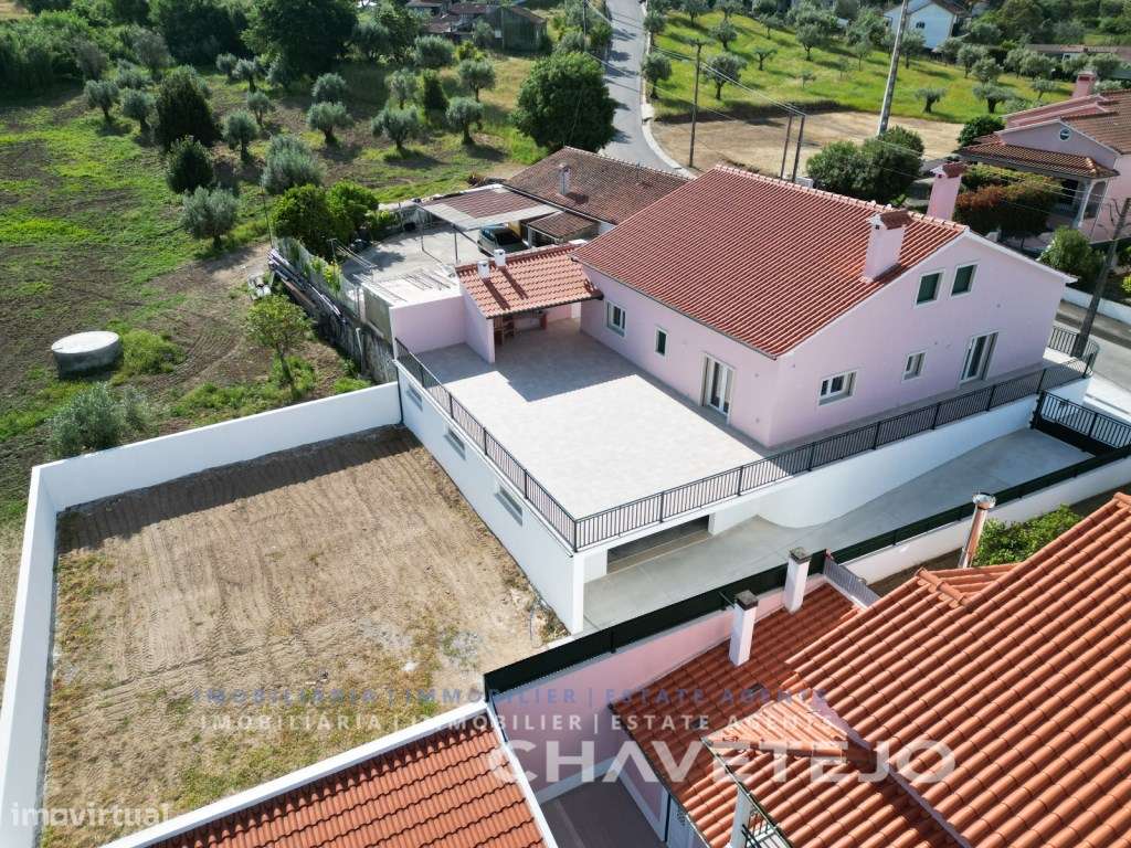 Moradia totalmente nova com 3 quartos enorme garagem para venda em ...-38